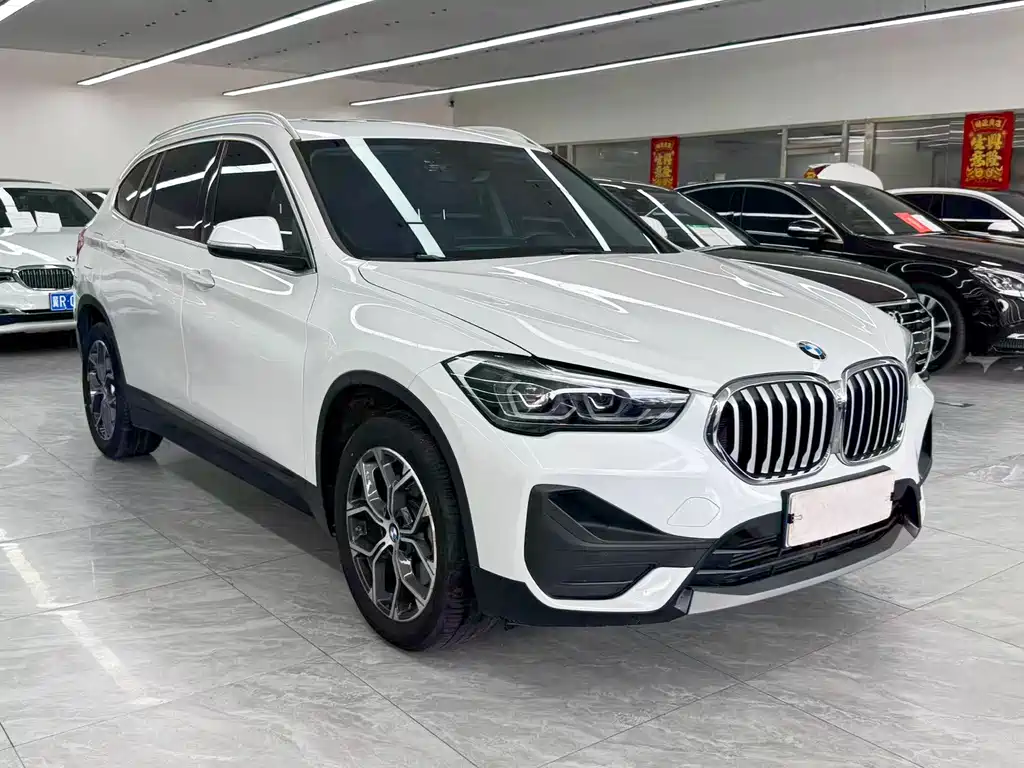 BMW X1 2022 — фото 3