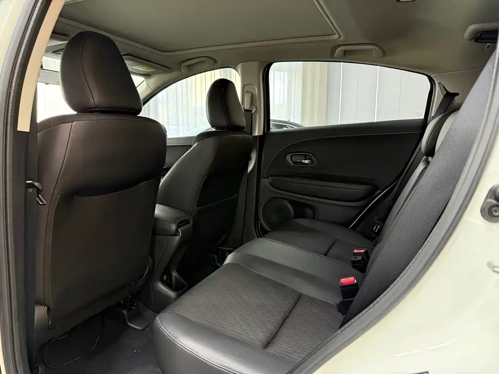 Honda Vezel 2022 — фото 13
