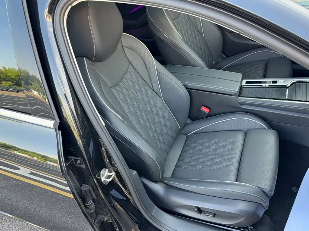 Volkswagen Magotan 2025