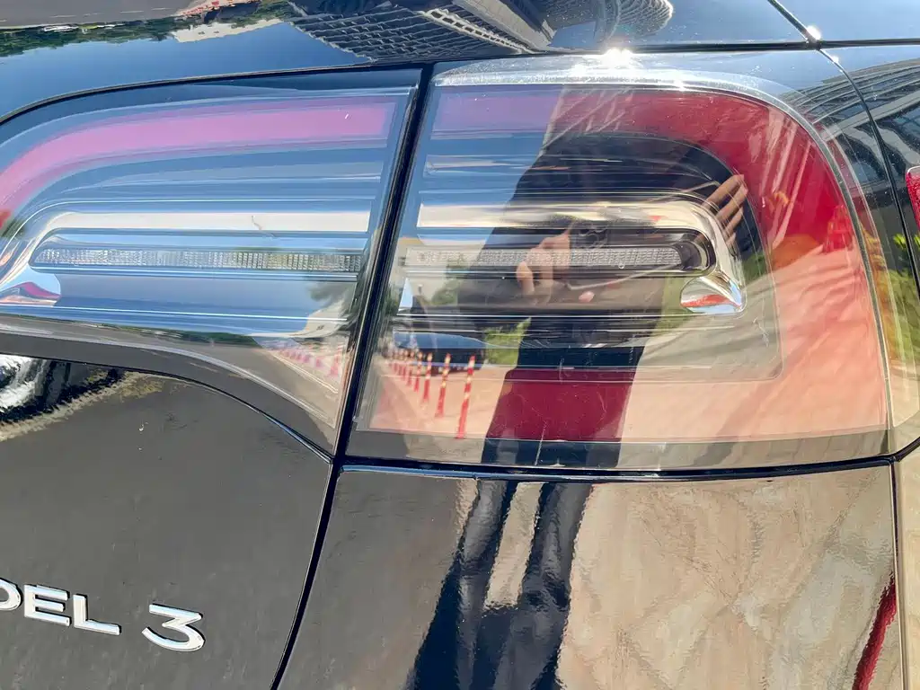 Tesla Model 3 2021 — фото 23