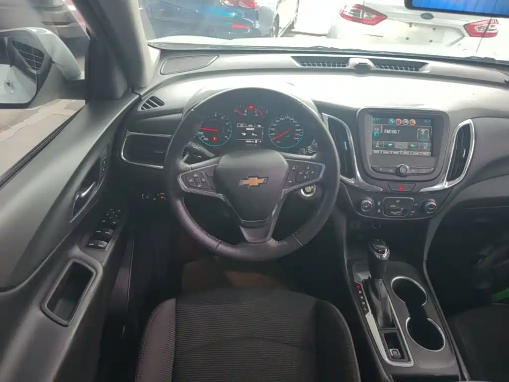 Chevrolet Equinox 2018 — фото 11