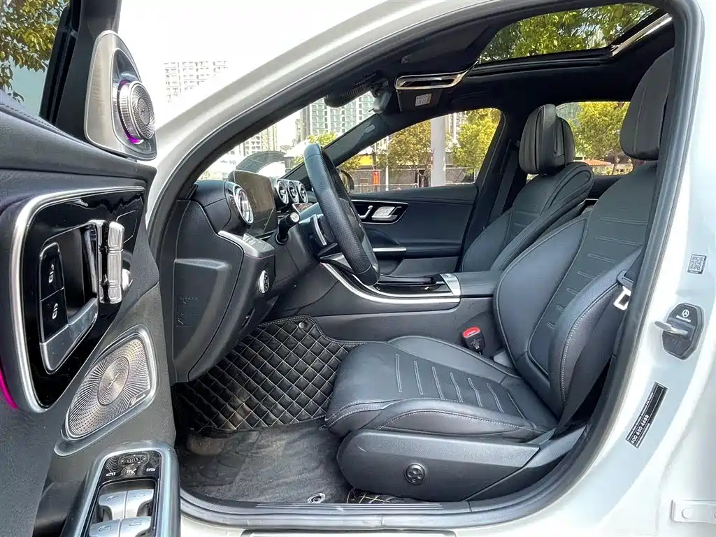 Mercedes-Benz C-Class 2023