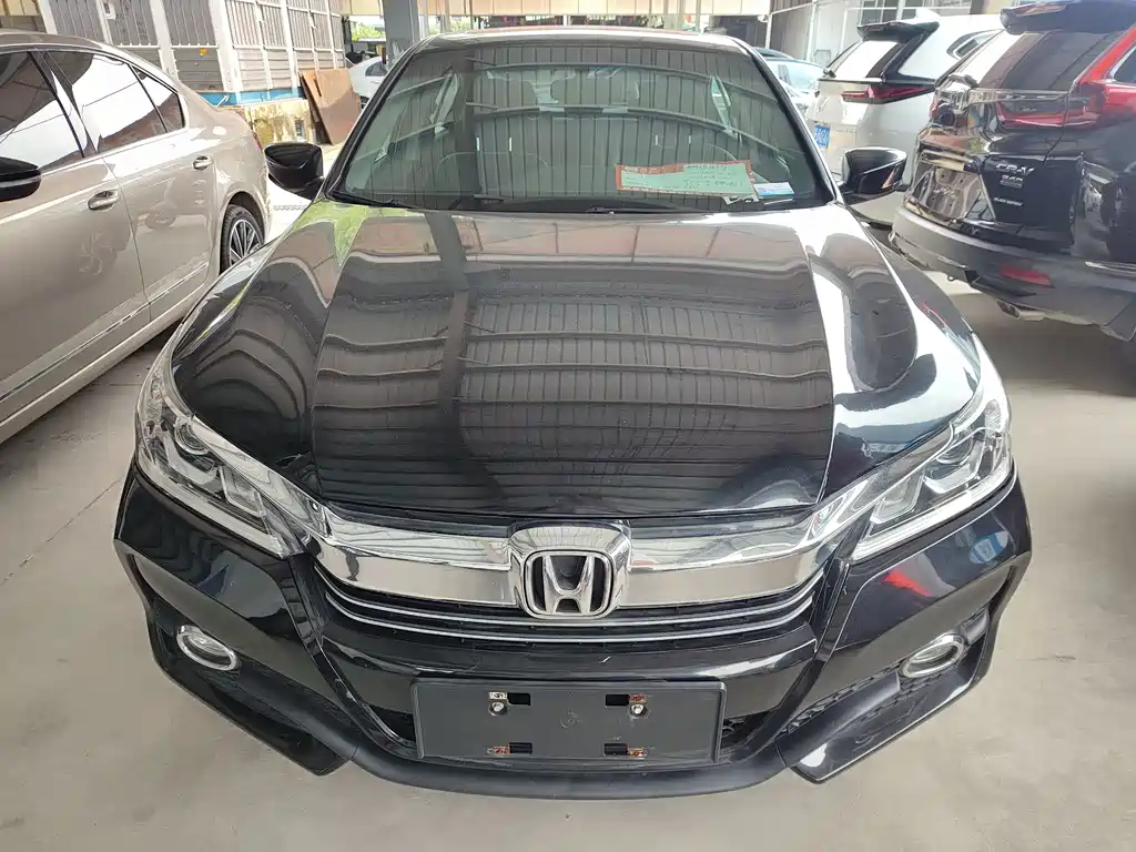 Honda Accord 2018 — фото 2