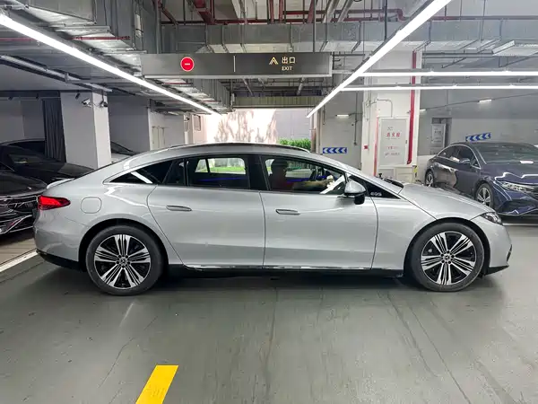 Mercedes-Benz EQS 2023