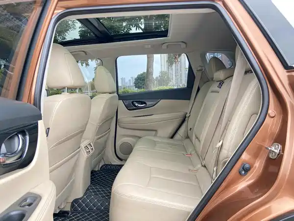 Nissan X-Trail 2014