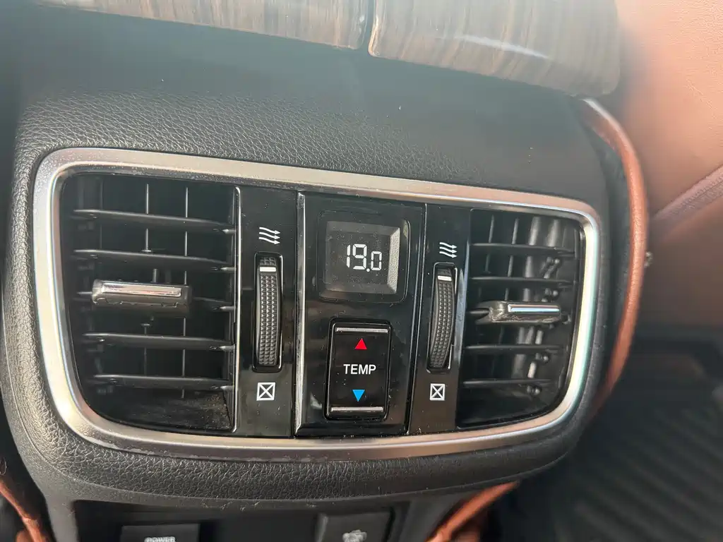 Honda UR-V 2017 — фото 19