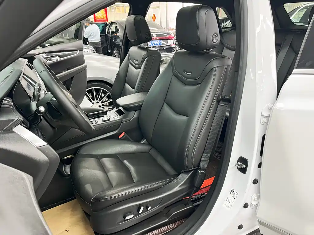 Cadillac XT5 2021 — фото 13