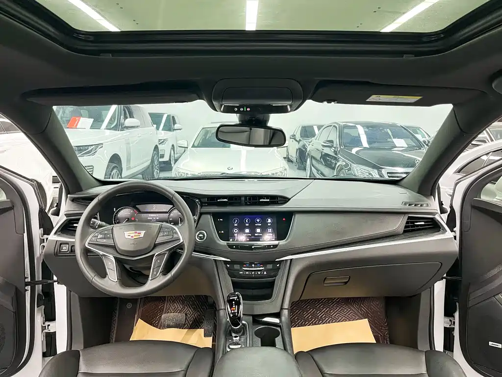 Cadillac XT5 2021 — фото 9