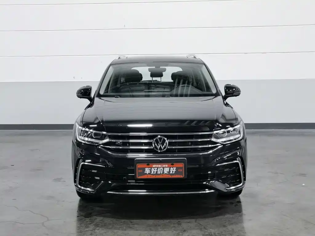 Volkswagen Tiguan L 2024 — фото 3