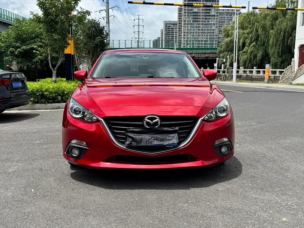Mazda 3 Axela 2015