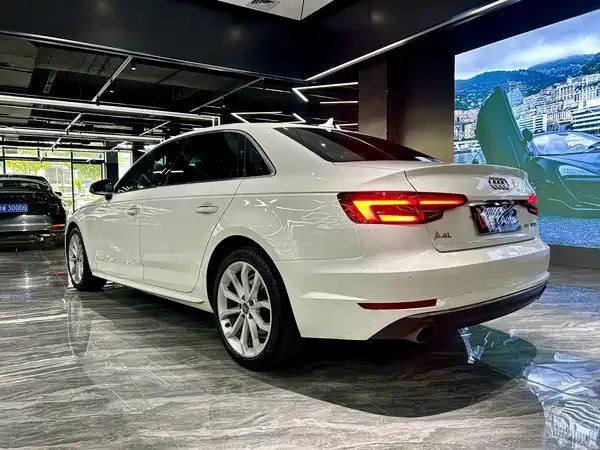 Audi A4L 2017