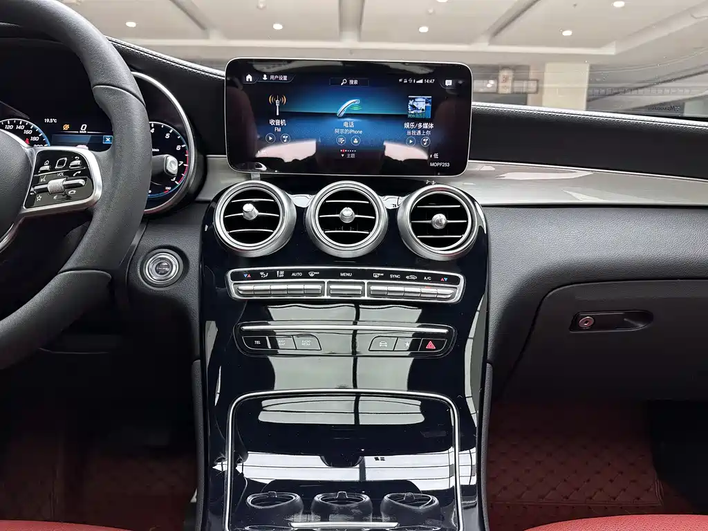 Mercedes-Benz GLC 2020 — фото 11