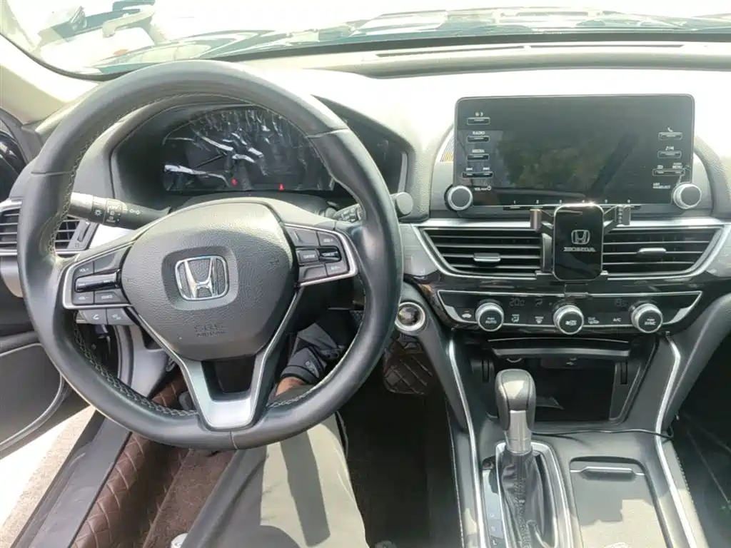Honda Inspire 2019 — фото 10