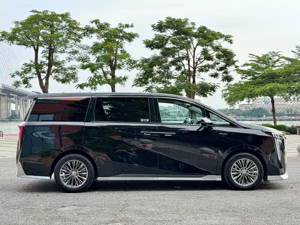 GAC Trumpchi M8 2025