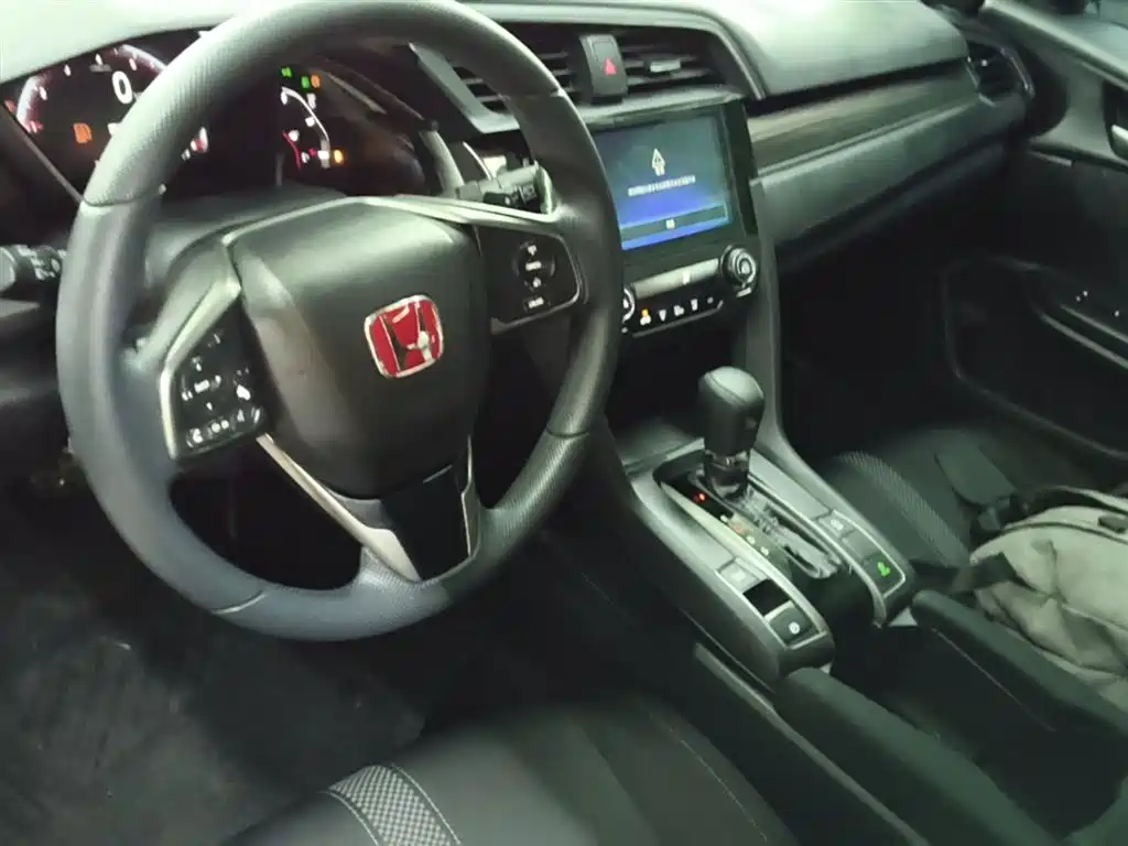 Honda Civic 2022 — фото 10