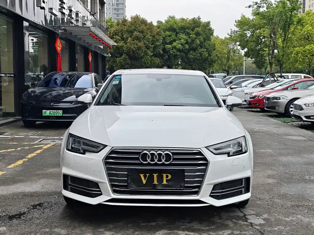 Audi A4L 2020 — фото 2