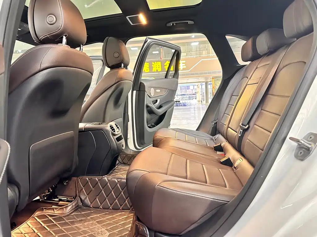 Mercedes-Benz GLC 2019 — фото 12