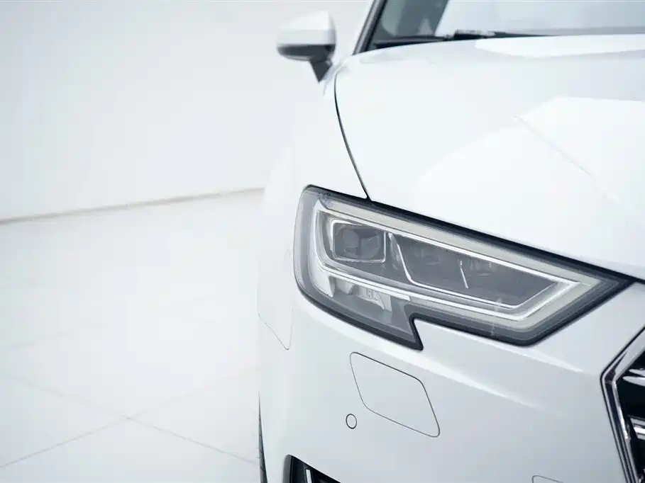 Audi A3 2018 — фото 3