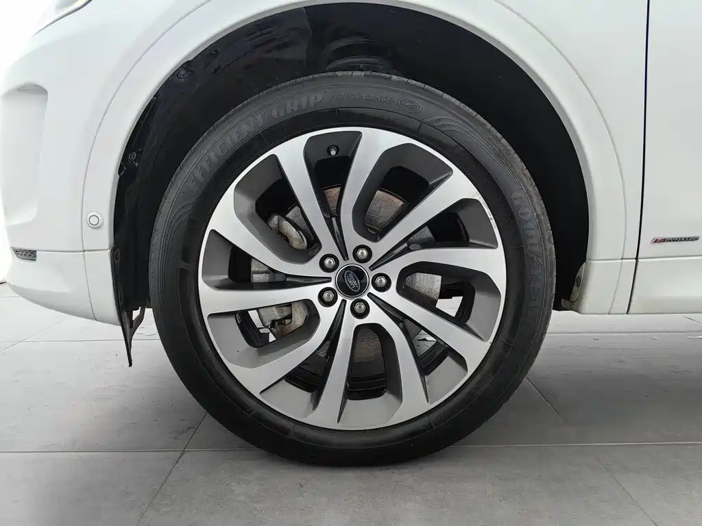 Land Rover Discovery Sport 2020 — фото 17