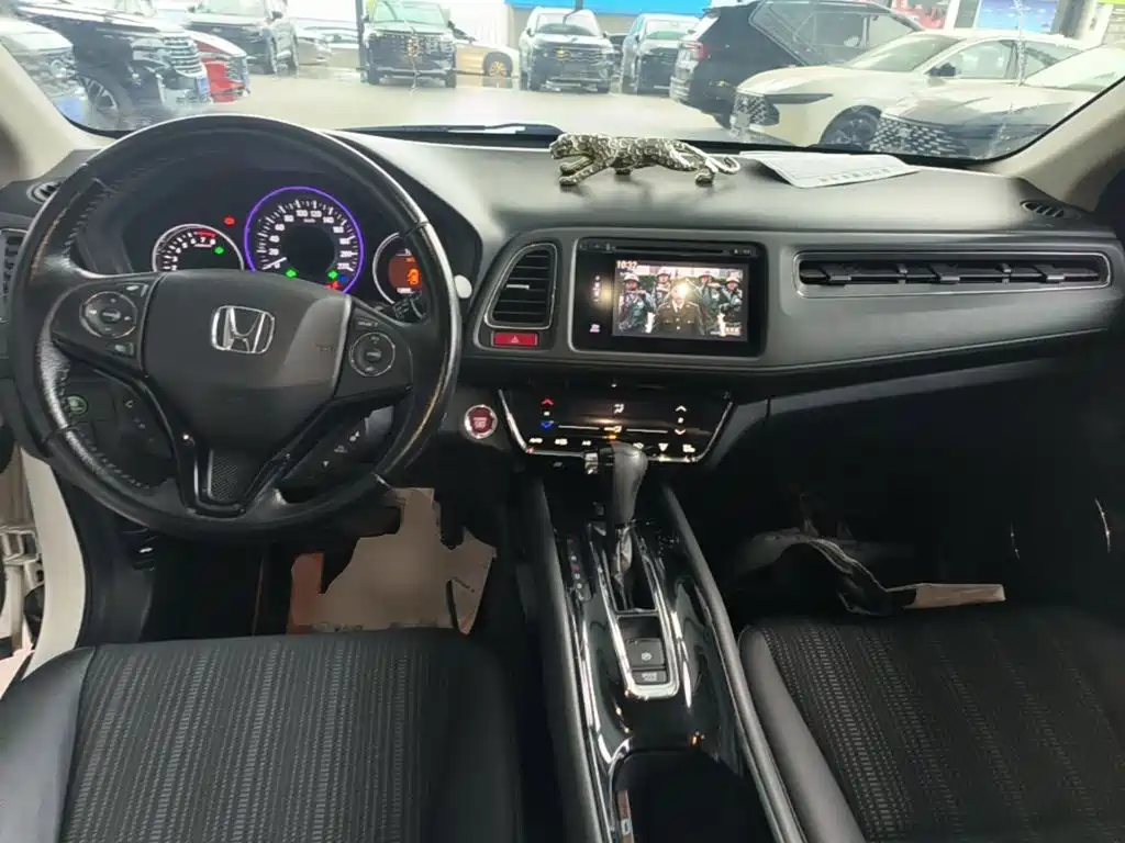 Honda Vezel 2016 — фото 10
