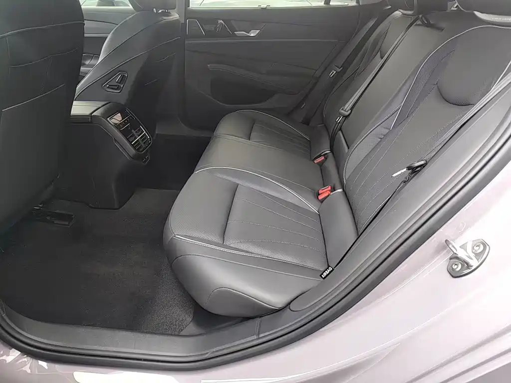 Volkswagen Passat 2024