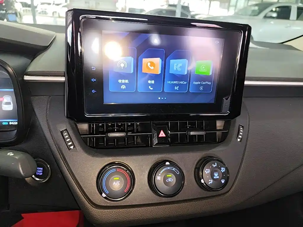 Toyota Corolla 2023 — фото 13