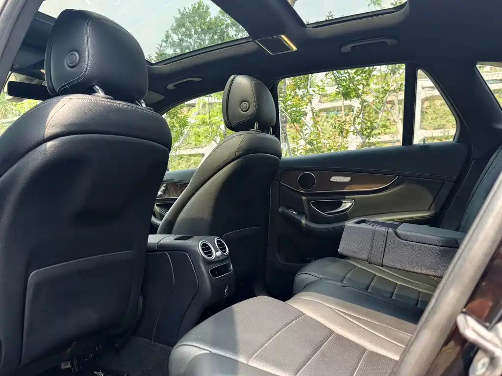 Mercedes-Benz GLC 2019 — фото 12