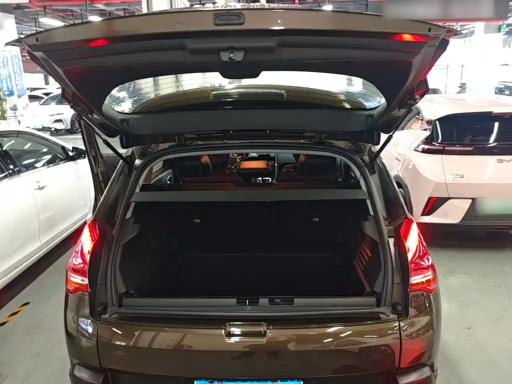 Peugeot 3008 2015 — фото 19