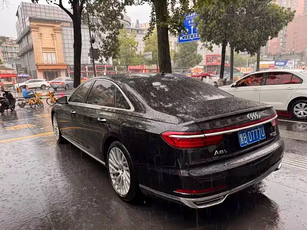 Audi A8 2021