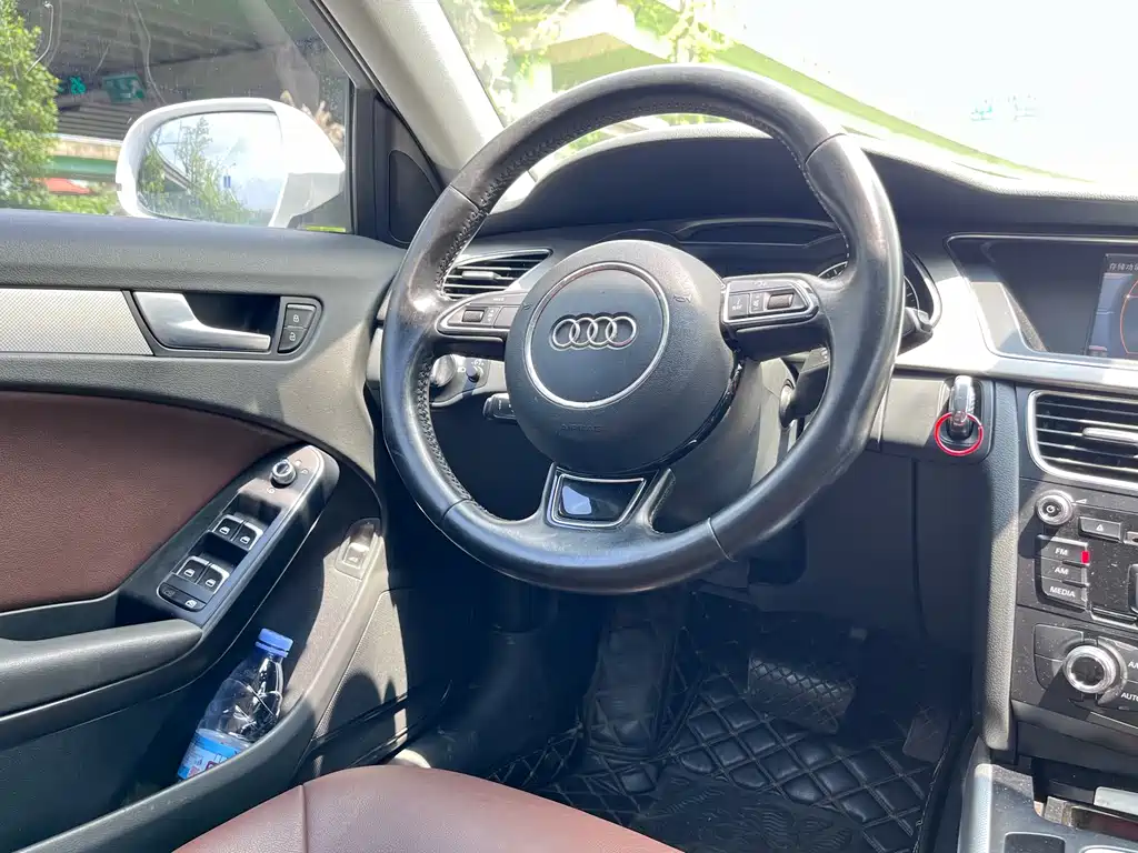 Audi A4L 2015 — фото 11