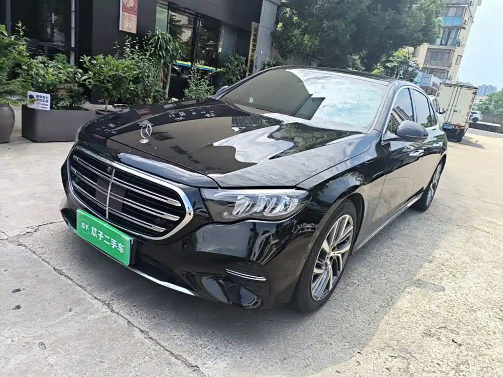 Mercedes-Benz E-Class 2025