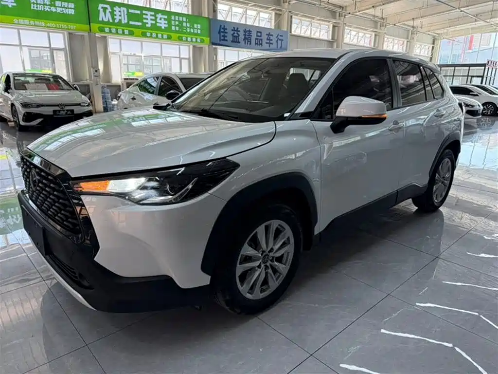 Toyota Corolla Cross 2022 — фото 1