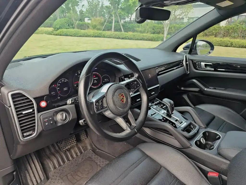 Porsche Cayenne 2022 — фото 10