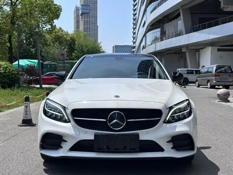 Mercedes-Benz C-Class 2021