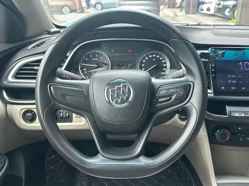 Buick Excelle 2019 — фото 11