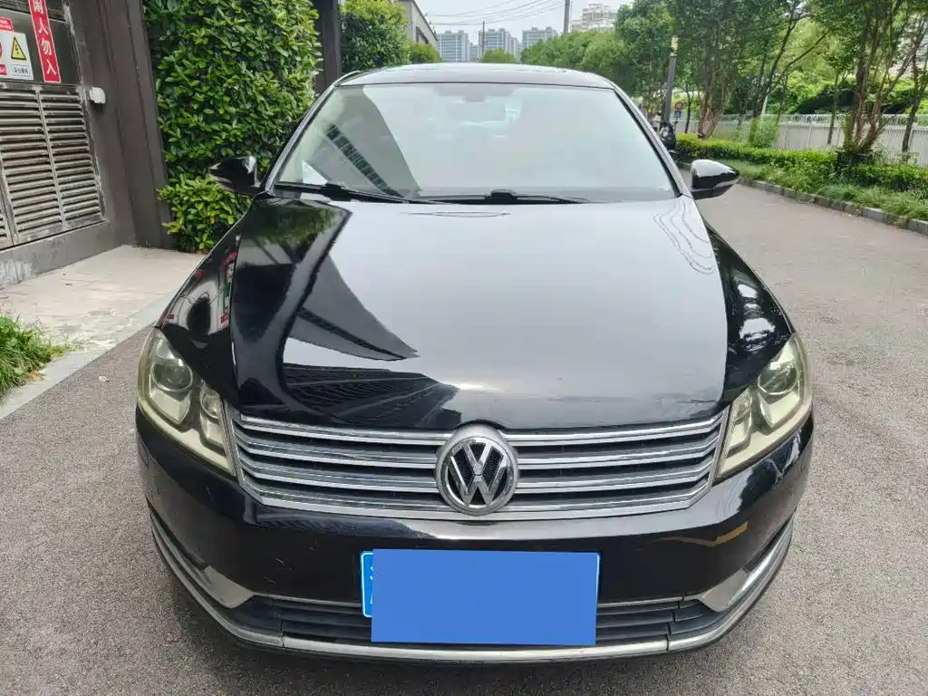 Volkswagen Magotan 2012