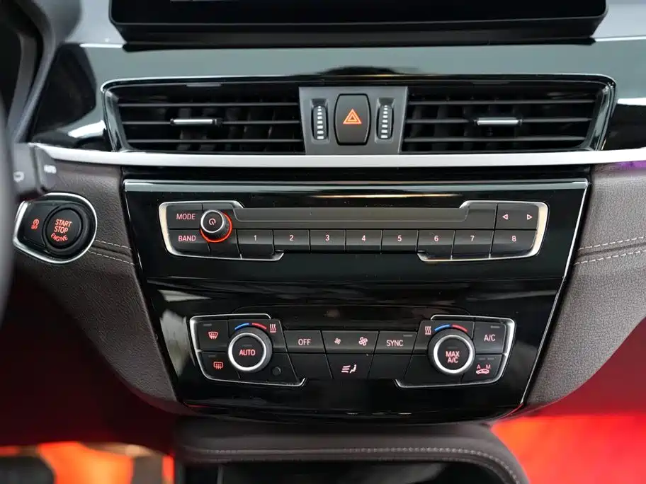 BMW X2 2023 — фото 10