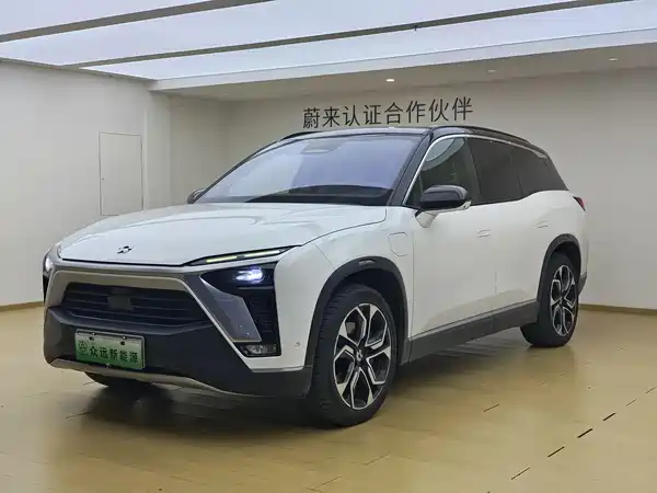 NIO ES8 2021