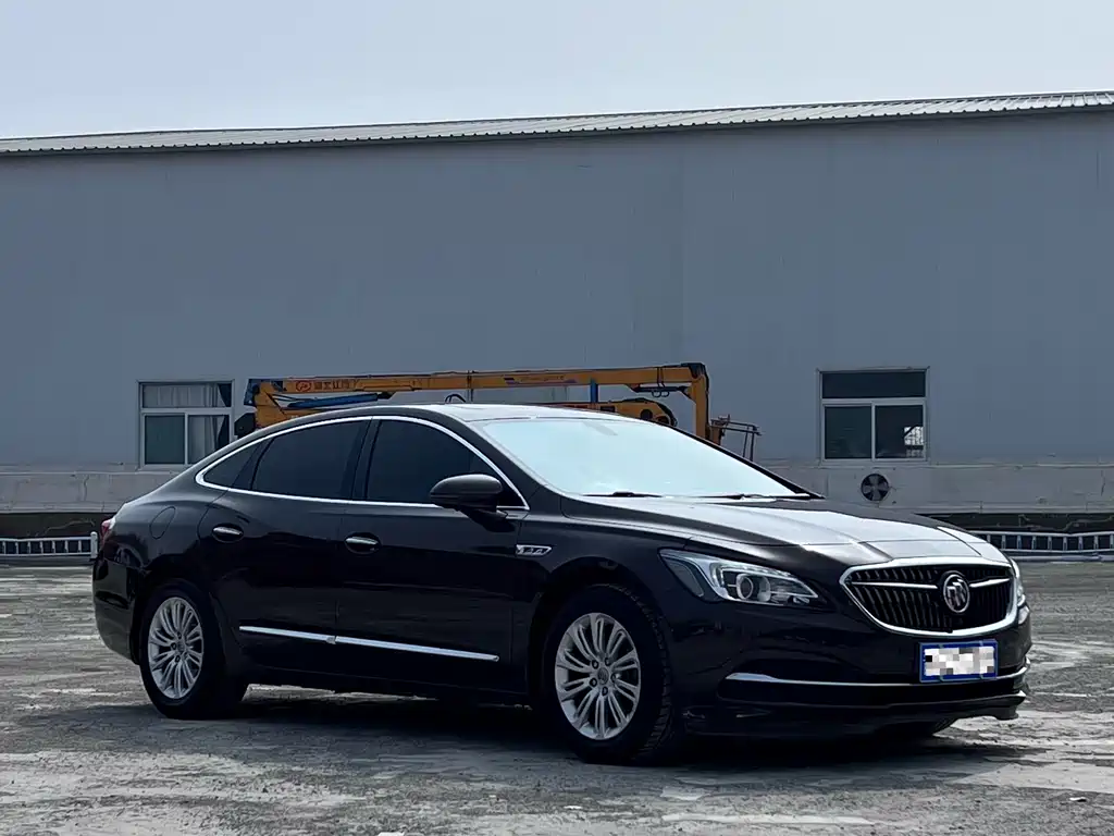 Buick LaCrosse 2017 — фото 3