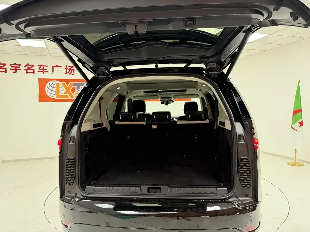 Land Rover Discovery 2022 — фото 19