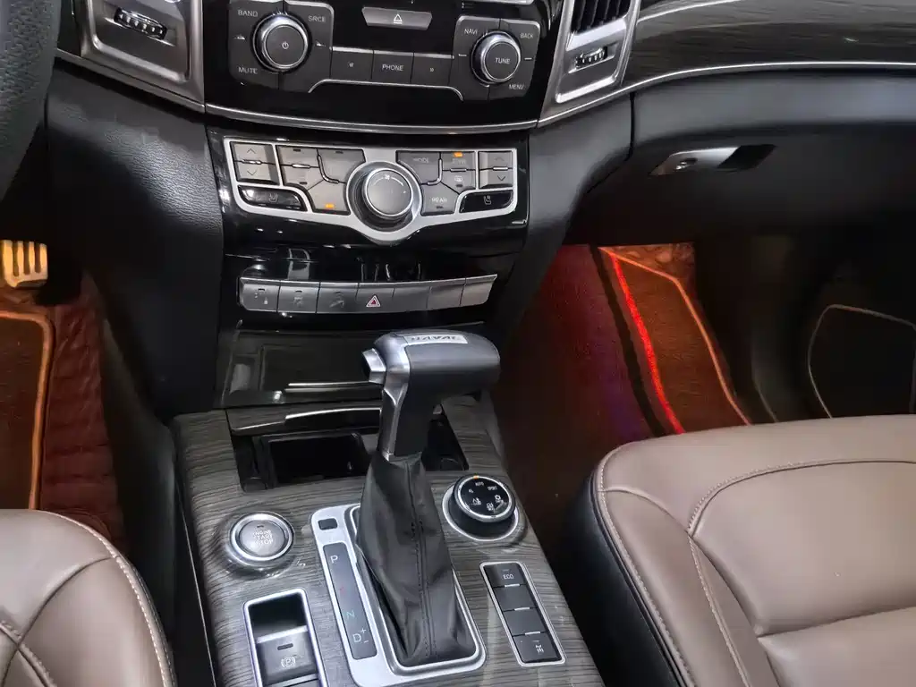 Haval H9 2016 — фото 10