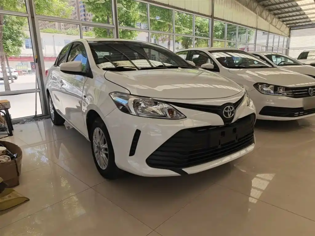 Toyota Vios 2017 — фото 4