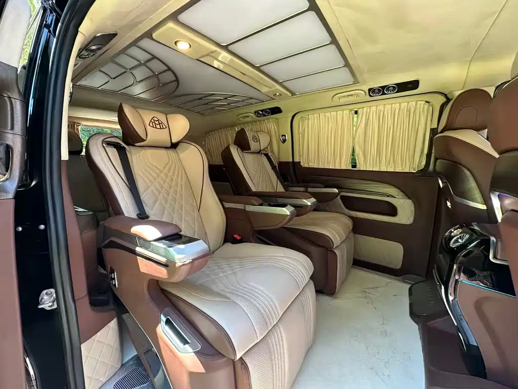 Mercedes-Benz Vito 2023 — фото 13
