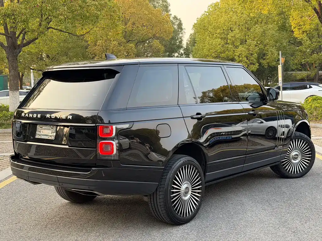 Land Rover Range Rover 2020 — фото 16
