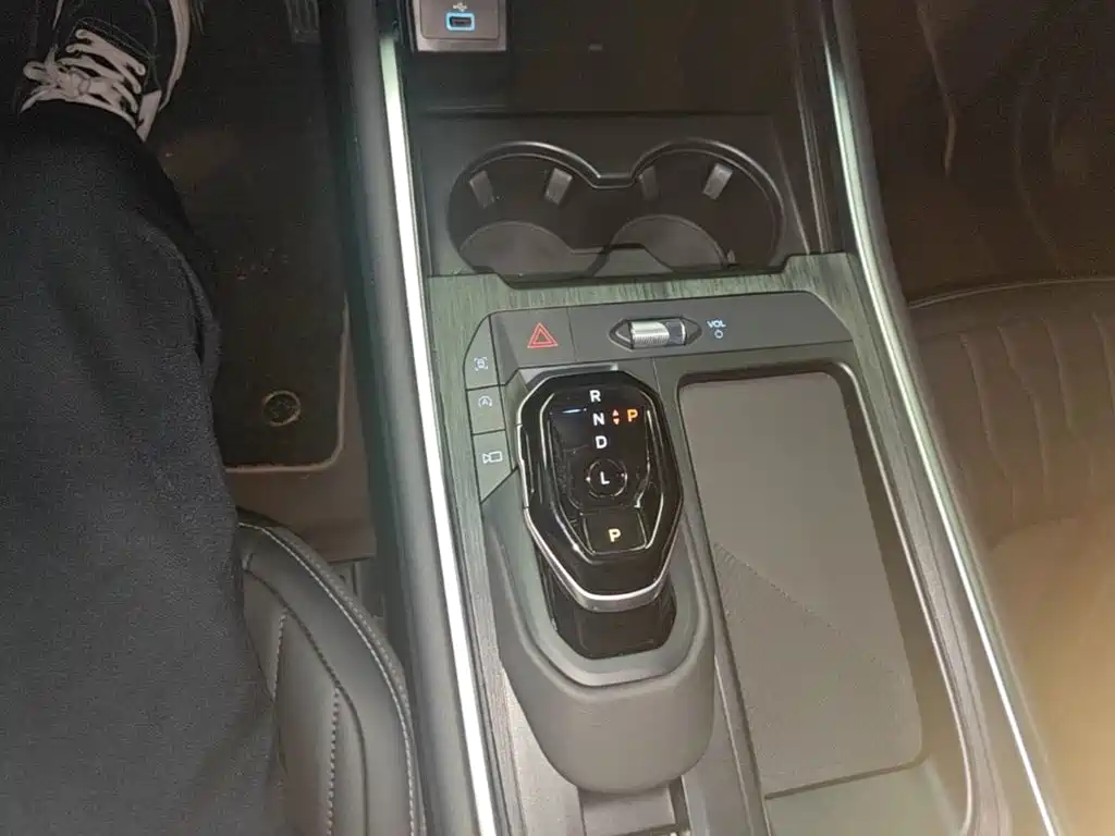 Ford Edge 2025 — фото 14