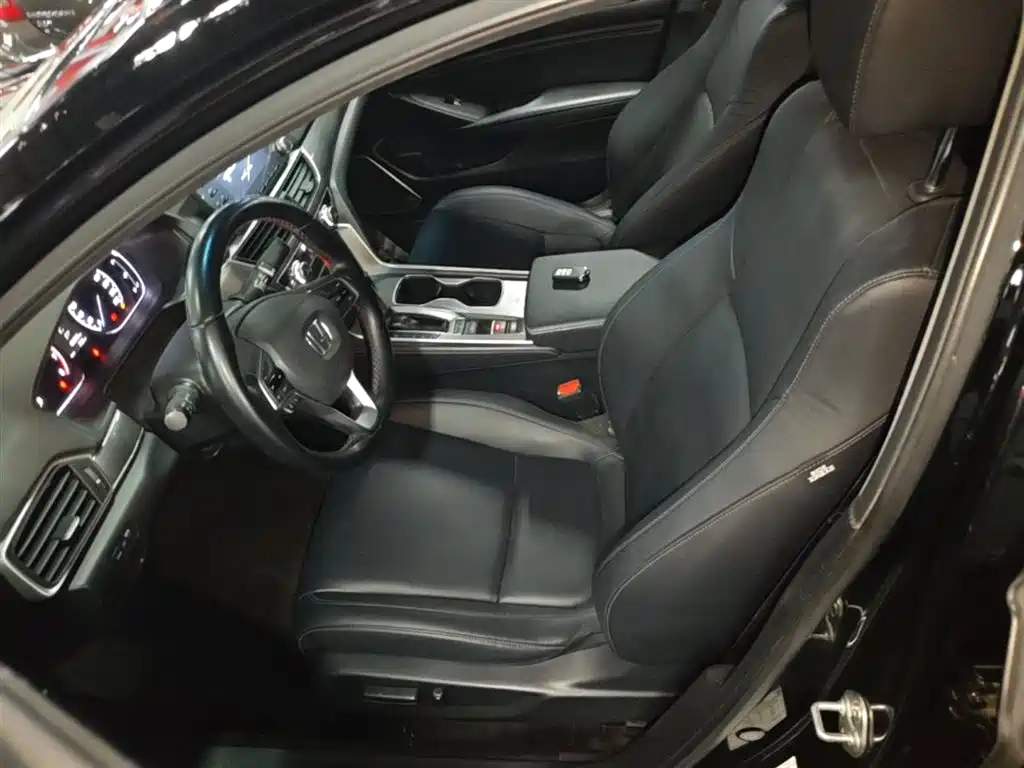 Honda Accord 2019 — фото 15