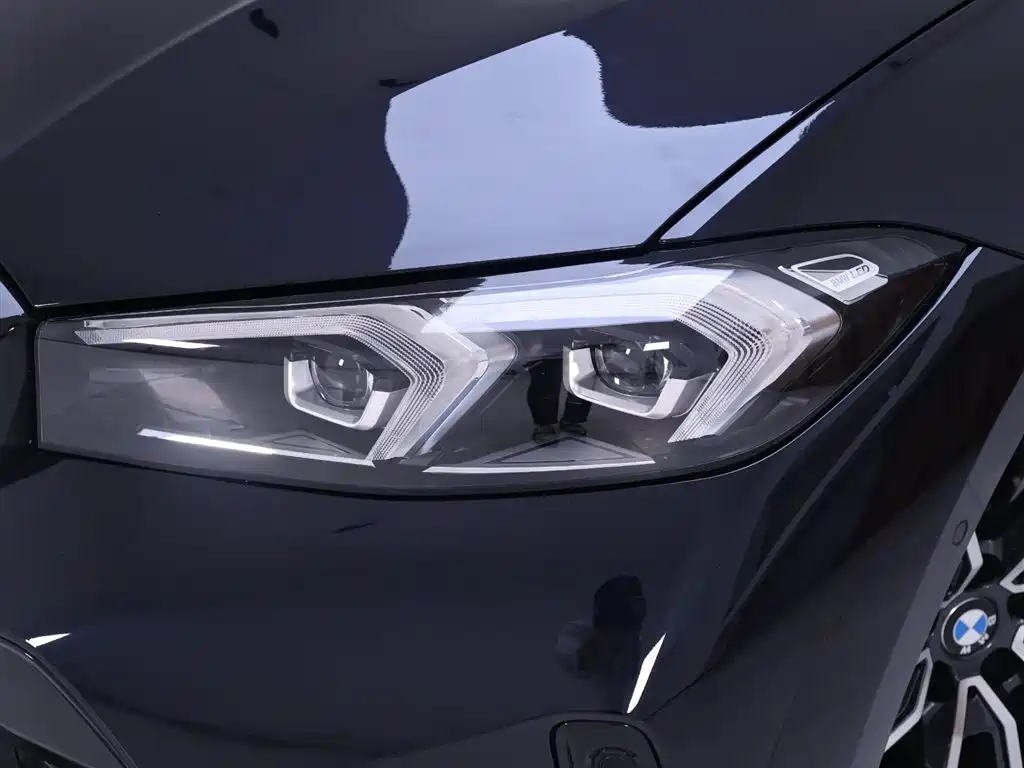 BMW 3 Series 2025