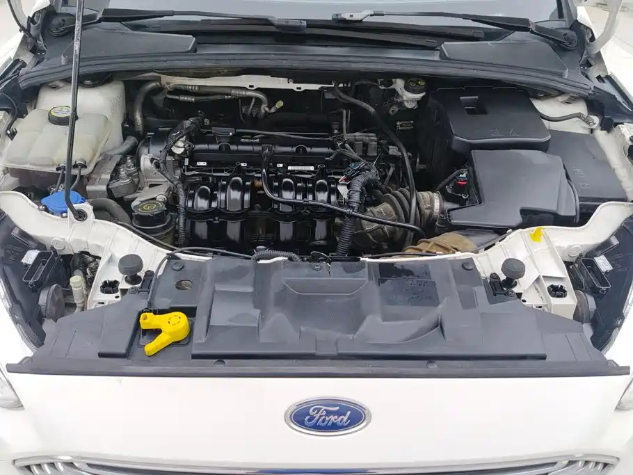Ford Focus 2016 — фото 10