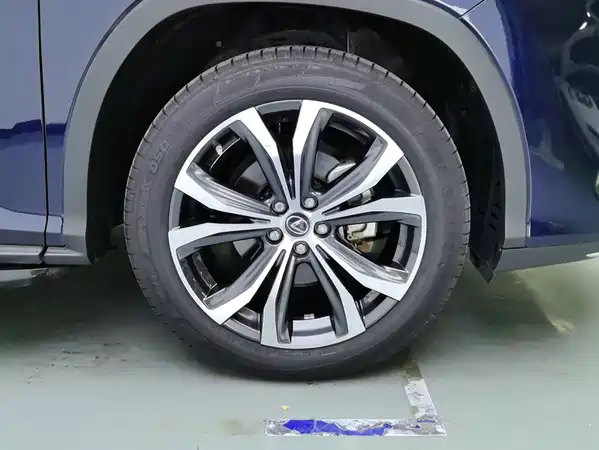 Lexus RX 2021