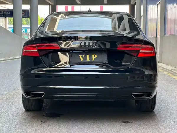 Audi A8 2011